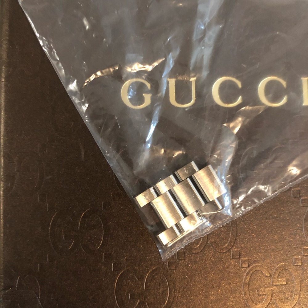 Authentic Gucci Watch - Picture 8 of 8